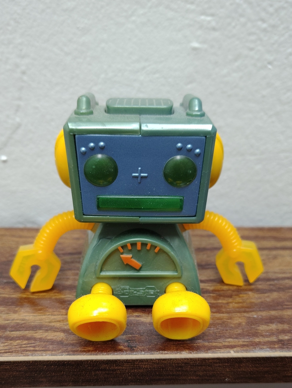Bot-ster Retro Robot Toy from McDonald's Sega Robo Chi Pets Collection 2002